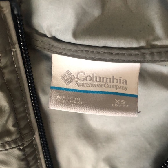 Columbia boys XS light weight jacket - Picture 3 of 3